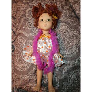 Fancy Nancy Tres Chic Boutique Doll